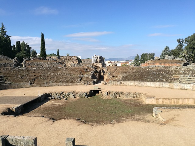 Merida Colosseum, with amphitheatre in the background. Photo © snobb.net